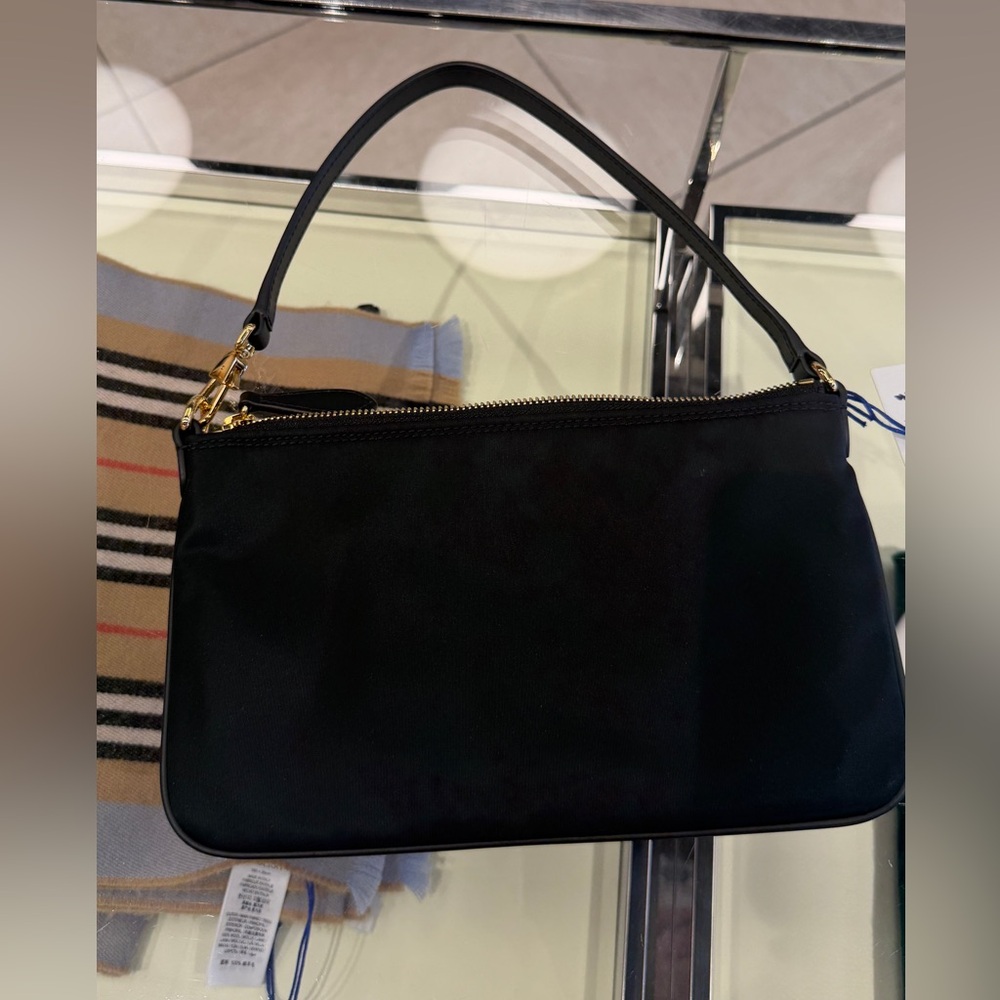 Burberry black and black logo Handbag nwt - Picture 6 of 9